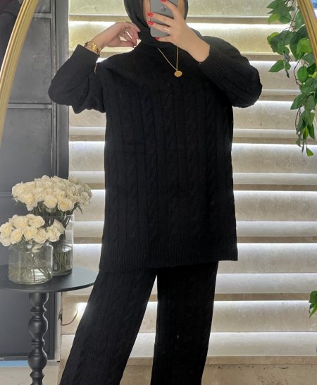 طقم صوف مجدل مع سكارف